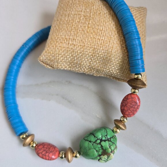 Blue/Coral/Green beaded choker - Picture 6 of 6